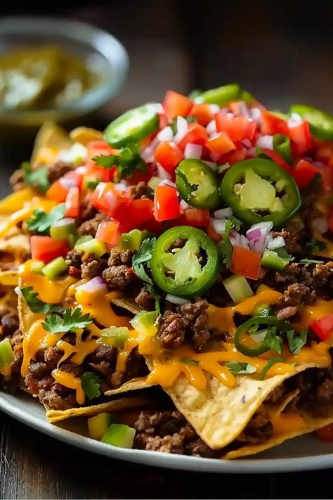 Loaded Ground Beef Nachos, Taco Pics, Beef Nachos Supreme, Nachos Supreme Recipe, Ground Beef Nachos, The Best Nachos, Best Nachos, Beef Nachos, Nachos Supreme