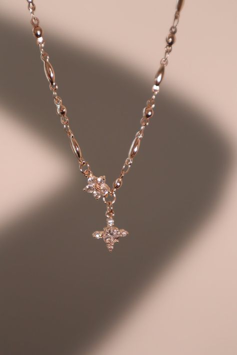 18K Rose Gold Plated Diamond Cross Necklace Jewellery Rose Gold, Rose Gold Jewelry Aesthetic, Gold Necklace Ideas, Jewels Aesthetic, Rose Gold Necklace Simple, Ethereal Jewelry, Rose Gold Accessories, Diamond Cross Necklace, Pretty Jewelry Necklaces