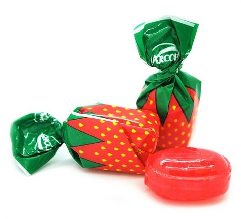 Strawberry candies with liquid centers Worst Halloween Candy, Best Halloween Candy, Filled Candy, Candy Drawing, Wrapped Candy, Strawberry Candy, Strawberry Juice, Classic Candy, Sweet Tattoos