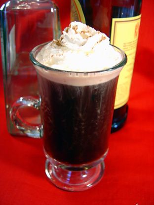 Mexican Coffee Spanish Coffee Recipe, Mexican Coffee Recipe, Alcoholic Coffee Drinks, Jamaican Coffee, Spanish Coffee, Mexican Coffee, Coffee With Alcohol, Coffee Ingredients, Irish Coffee Mugs