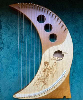 Celtic Harp, Woodworking Inspiration, Moon Goddess, String Instruments, Play Music, Harp, Art Music, Wood Art, Musical Instruments