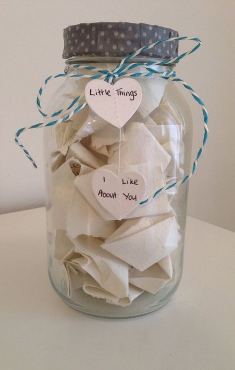 Cheap homemade Christmas gifts Cheap Homemade Christmas Gifts, Homemade Gifts For Girlfriend, Gifts For Boyfriend Long Distance, Homemade Gifts For Boyfriend, Valentines Bricolage, Anniversaire Diy, Girlfriend Anniversary Gifts, Creative Gifts For Boyfriend