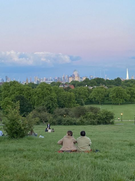 London Summer Aesthetic, Hill Aesthetic, Study In London, Aesthetic London, London Fields, London Vibes, London Dreams, London Living, Primrose Hill