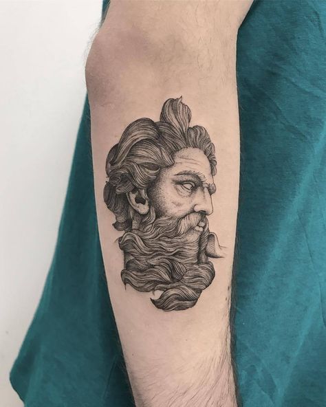 Zeus tattoo Poseidon Tattoo, Zeus Tattoo, Greek Mythology Tattoos, Pinup Art, Mythology Tattoos, Greek Tattoos, Arm Sleeve Tattoos, Tattoo Videos, Head Tattoos