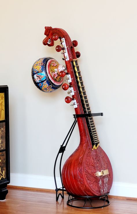 Veena Instrument, Sitar Instrument, Best Fall Movies, Kerala Traditional House, Old Musical Instruments, Indian Musical Instruments, Music Room Design, Durga Picture, Amazon Toys