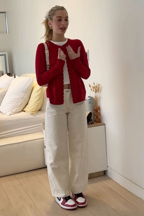 Red Top Outfit, Pakaian Feminin, Uni Outfits, Casual Day Outfits, Red Cardigan, Mode Ootd, Mode Hijab, 가을 패션, Outfit Inspo Fall