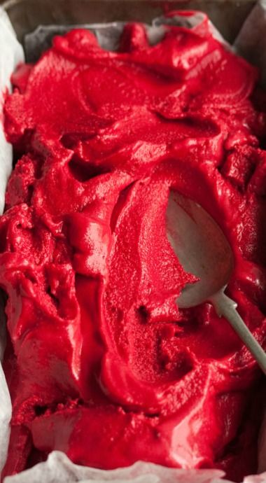 red velvet cake ice cream Red Velvet Cake Ice Cream, Red Ice Cream, Red Velvet Ice, Red Velvet Ice Cream, Media Pictures, Gelato Recipe, Cake Ice Cream, Ice Cream Machine, Red Food