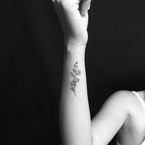 Side Wrist Floral Tattoo, Wrist Piece Tattoo, Flower On Side Of Wrist, Side Wrist Tattoos For Women Flower, Flower Tattoo On Side Of Wrist, Tattoo Flowers Wrist, Floral Tattoo Design Wrist, Tattoos For Side Of Wrist, Flower Side Wrist Tattoo