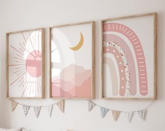 Boho Nursery Pink Print Set of 3 Sun Rainbow Moon Baby Room - Etsy Brasil Sun Cloud Rainbow Nursery, Pink Rainbow Nursery Ideas, Pink Sun Nursery, Nursery Room Paintings, Baby Girl Nursery Paintings, Painting For Baby Girl, Boho Nursery Pink, Pink Rainbow Nursery, Pink Boho Nursery