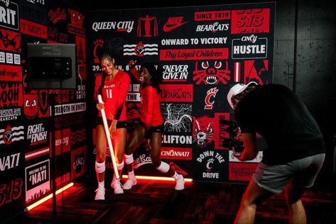 Sports Backdrop Photo Booths, Football Photo Backdrop, Photo Shoot Wall, Content Wall, Photo Installation, Photobooth Ideas, Sport Videos, Creative Backdrops, Print Exhibition