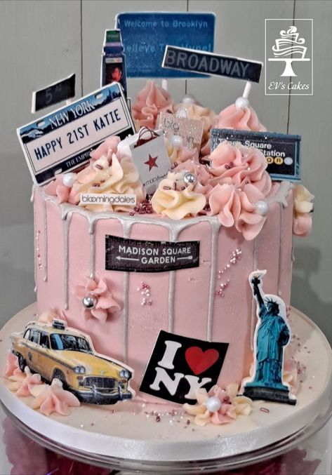 Nyc Cake Ideas, New York Birthday Theme Cakes, Nyc Birthday Cake, New York Theme Cake, New York City Birthday Party, New York Sweet 16 Theme, New York Cake Ideas, Nyc Birthday Theme, Nyc Sweet 16