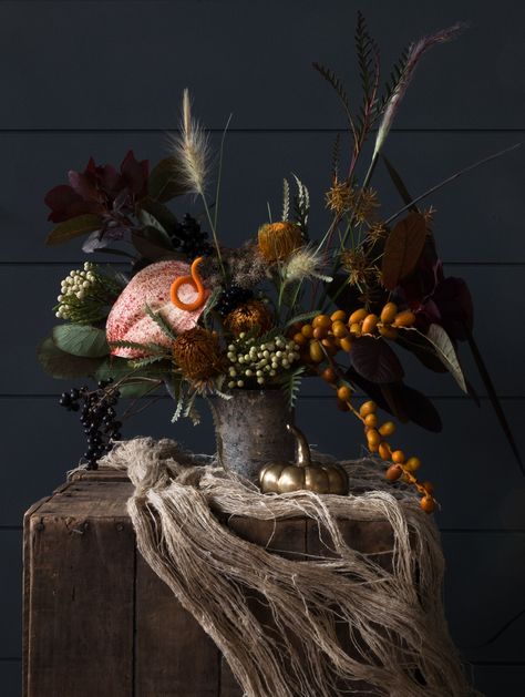 Halloween Wedding Flowers, Stylish Halloween Decor, Halloween Floral Arrangements, Pumpkin Vase, White Flower Arrangements, Halloween Tablescape, Garden Bouquet, Rustic Halloween, Halloween Floral