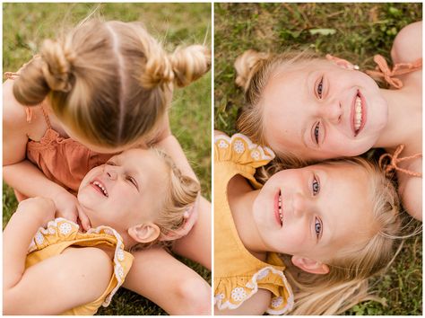 Simple Sibling Photoshoot, Sisters Birthday Photoshoot, Sister Fall Photoshoot Kids, Spring Sibling Photoshoot, Toddler Sister Photoshoot, Two Sister Photography Poses, Sister Pictures Kids, Sisters Photoshoot Poses Kids, Young Sisters Photoshoot