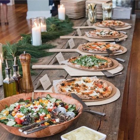 18 Cool Birthday Party Ideas for Teenagers They'll Flip Over - Raising Teens Today Pizza Wedding, Pizza Buffet, Fest Mad, Pizza Roll, Pizza Bar, Reception Food, Wedding Reception Food, Food Stations, Pizza Party