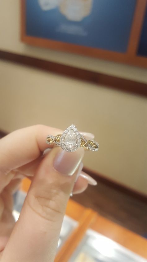 Rapunzel engagement ring from the Disney princess engagement ring collection found at Zales Disney Princess Engagement Rings, Disney Wedding Rings, Princess Wedding Rings, Zales Engagement Rings, Disney Engagement Rings, Disney Rings, Disney Engagement, Wedding Ring Styles, Popular Engagement Rings