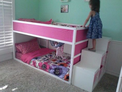 IKEA Kura Bed and Trofast storage for steps. I like the ladder being pushed against the wall. The larger steps seems safer in my opinion. Kura Bunk Bed, Kura Bed Hack, Trofast Storage, Ikea Trofast Storage, Ikea Kids Room, Ikea Kura Bed, Bed Stairs, Kura Bed, Ikea Kura