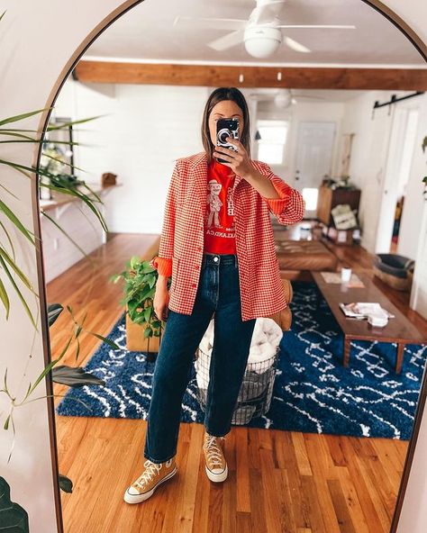 Erica Stevens (@tiny_acorn) • Instagram photos and videos Tiny Acorn, Ootd Vintage, Secondhand Style, Pattern Outfits, Daily Outfit Inspiration, Suit Style, Style Crush, Wardrobe Style, Colourful Outfits