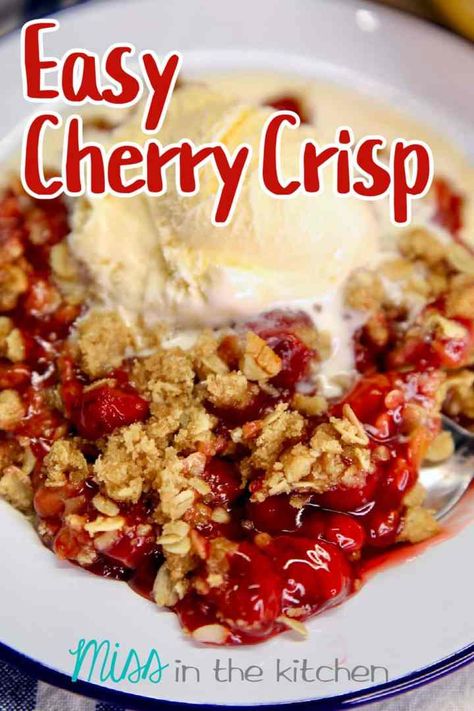 Cherry Crisp Pie, Easy Cherry Crisp, Cherry Crisp Recipe Easy, Cherry Crisp Recipe, Easy Cherry Cobbler, Cherry Pie Filling Recipes, Fruit Crisp Recipe, Pie For Thanksgiving, Cherry Recipes Dessert