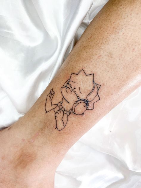 Cartoon Collage Tattoo, Fine Line Cartoon Tattoo, The Simpsons Tattoo Ideas, Simpsons Tattoo Ideas, Lisa Simpson Tattoo, Simpson Tattoo, Dark Disney Tattoo, Lisa Tattoo, Wrist Tattoos Words