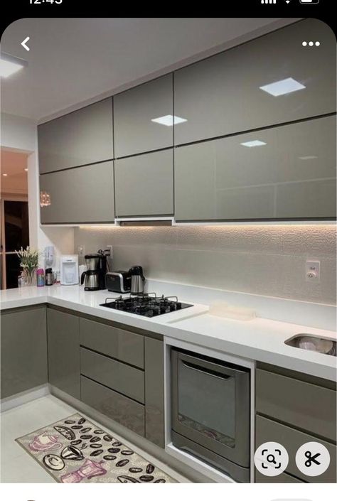 अलमारी डिजाइन, बेडरूम डिजाइन, Modern Köksdesign, Kitchen Cabinet Color Ideas, Latest Kitchen Designs, Desain Pantry, Kitchen Design Color, Kitchen Modular, Interior Design Per La Casa