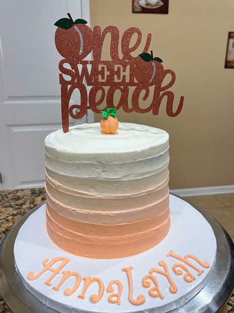 1st Birthday Cake Sweet Peach One Sweet Peach Cake Smash, Peach 1st Birthday Cake, One Sweet Peach Birthday Cupcakes, One Sweet Peach Birthday Outfit, One Sweet Peach Smash Cake, Peach First Birthday Cake, One Sweet Peach Cake, Peach Theme Cake, Peach Cake Design