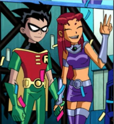 Robin and Starfire holding hands Starfire Costume, Robin Starfire, Teen Titans Love, Teen Titans Robin, Teen Titans Starfire, Nightwing And Starfire, Original Teen Titans, Teen Titans Fanart, Teen Titan