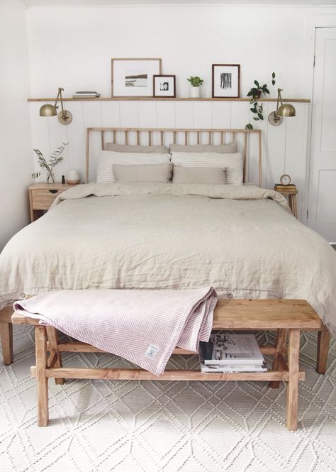 Learn how to make this skinny bench - perfect for an end of the bed bench! Also learn how to make new wood look older and distressed. #diy #bench Bedroom With Wood Bed Frame, 2023 Bed Frame, Bench Bedroom Diy, Bedroom Bench Ideas Diy, End Of Bed Bench Wood, Wood End Of Bed Bench, Bench For Foot Of Bed, Diy Bench For End Of Bed, Foot Of Bed Ideas