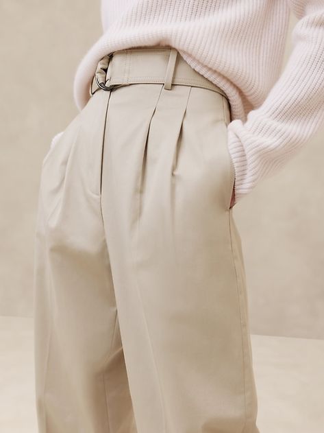 Chinos For Women, Pleated Pant, Classy Suits, Womens Chinos, Olive Green Color, Banana Republic Pants, Wide Leg Trousers, Fashion Sense, Ankle Length