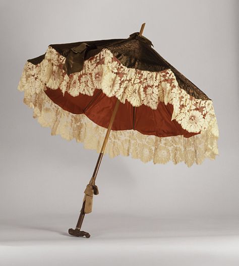 1880 Parasol Culture: American Medium: wood, metal, figured silk Victorian Accessories, 1880s Fashion, Vintage Umbrella, Under My Umbrella, Umbrellas Parasols, Chatelaine, Historical Clothing, Belle Epoque, Historical Fashion