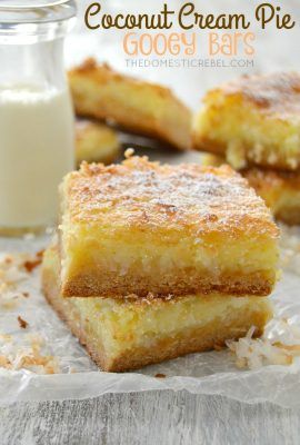 Coconut Cream Pie Bars, Gooey Bars, Coconut Desserts, Dessert Bar Recipe, Coconut Cream Pie, Pie Bar, Cookie Bar Recipes, Coconut Recipes, Simple Recipes