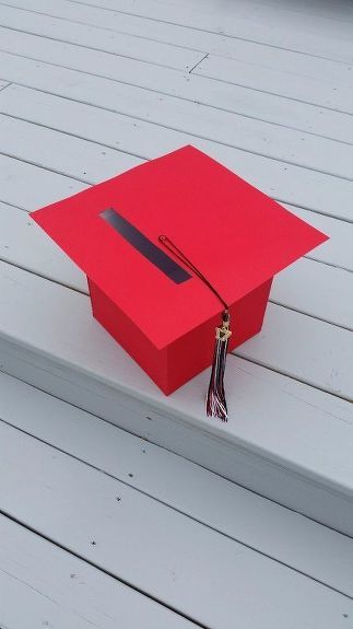 graduation cap card holder box Make A Graduation Cap, Graduation Cap Card, Diy Card Box, Grad Diy, Graduation Card Boxes, Card Box Holder, Graduation Party Planning, Recycled Book, Grad Cards