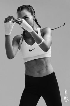 Chase your crazy dreams with confidence—because they’re only crazy dreams until you DO it. Shop all Nike Sports Bras on Nike.com. Gatorade Zero, Nike 2022, Crazy Dreams, Nike Sports Bras, Sport Nike, Boxing Girl, Ju Jitsu, Yoga Iyengar, Fitness Photoshoot