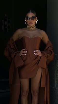 Long Coat Styling, Gold And Brown Outfits, Long Coat With Dress, Statement Belt Outfit, What To Wear To A Fashion Show, Brown Two Piece Outfit, Brown Dress Outfit, Luxurious Wardrobe, Luxury Fashion Outfits