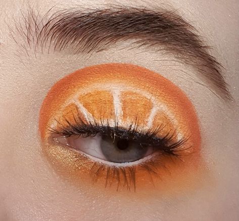 Orange Looks Makeup, Orange Fruit Makeup Looks, Orange Fruit Makeup, Orange Blossom Makeup, Fruit Makeup, Black Pakistani Dress, Orange Eyeshadow, Make Up Inspo, Pakistani Dress