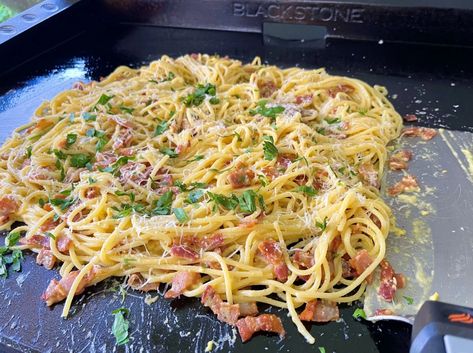 Chicken And Bacon Carbonara, Chicken Carbonara Pasta, Bacon Carbonara, Chicken Bacon Pasta, Chicken Carbonara, Carbonara Sauce, Blackstone Recipes, Blackstone Grill, Pecorino Romano Cheese