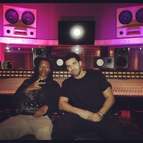 Nicki And Drake, Drake Aesthetic, Old Drake, Drake Drizzy, Drake Graham, Aubrey Drake, Old Pics, Dj Setup, News Studio