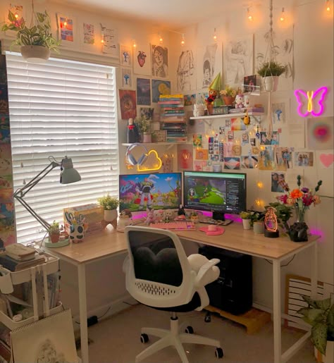 Tech Room Aesthetic, Colorful Gaming Setup, Cute Art Studio, Colorful Office Ideas, Home Office Inspiration Workspaces, Cozy Desk Setup, Dream Art Room, Bedroom Moody, Office Inspiration Workspaces