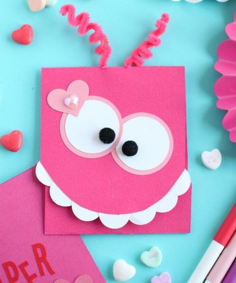 Valentine Cards For Kids To Make For Parents, Valentines Cards Kids Can Make, Child Valentine Cards, Giraffe Valentine Card, Valentine Cards For Kids Handmade, Easy Homemade Valentines Day Cards, Children’s Valentine Cards, Diy Valentine Cards For Kids Classroom, Pop Up Valentine Cards Diy For Kids