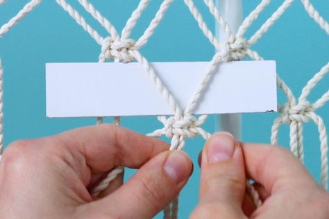 Diy Macrame Stuffed Animal Storage, Diy Stuffie Hammock, Diy Macrame Toy Net, Macrame Hammock For Toys, How To Macrame A Hammock, Macrame Plush Hammock, Macrame Hammock For Stuffed Animals, Macrame Teddy Hammock Diy, Macrame Plushie Hammock