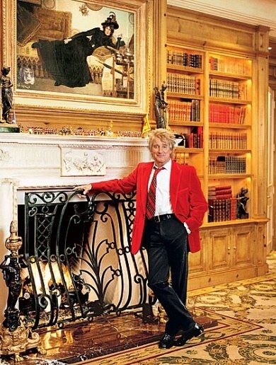 Every Picture Tells a Story at Rod Stewart’s Beverly Hills House Photos | Architectural Digest English Style Decor, Country Decor Diy, French Country Living, Toys In The Attic, Beverly Hills Houses, English Country Decor, Beautiful Library, English Decor, English Country Style