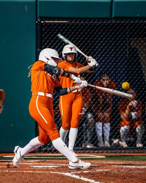 High School Softball Aesthetic, College Softball Aesthetic, Softball Bats Aesthetic, Highschool Softball, Texas Softball, Women’s Softball, Cute Sporty Hairstyles, Softball Aesthetic, Easton Ghost Softball Bat