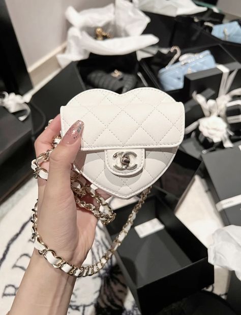 Chanel Small Bag, Coco Chanel Bags, White Chanel Bag, Chanel Mini Bag, Tas Chanel, Purse Aesthetic, Chanel 2022, Korean Bag, Tas Mini