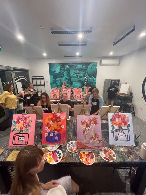 Sip And Paint Bridal Shower Ideas, Paint And Sip Aesthetic, Friends Mood, Wine And Paint Night, Wine And Painting Party, Wine Friends, Colour Aesthetic, Art Colour, Sip N Paint