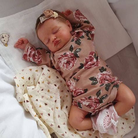 Handmade Reborn Dolls 20'' Cute Reborn Baby Doll Adalia with Brown Hair Newborn Dolls, Newborn Sleeping, Old Baby Clothes, Baby Doll Toys, Silicone Baby Dolls, Realistic Baby Dolls, Reborn Baby Girl, Newborn Baby Dolls, Reborn Baby Doll