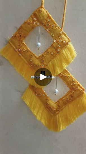 Latkan Designs Tassels, Latkan Designs, Latkan Making, Latkan Design, Saree Kuchu New Designs, Designer Tassels, Draw Hands, Blouse Design Images, Ladies Blouse Designs