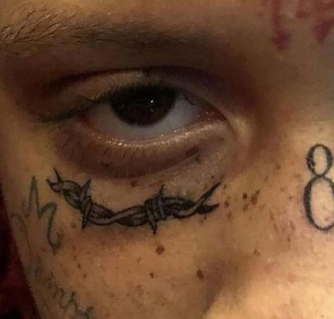 1400 Trippie Tattoo, Trippie Red Tattoos, Forearm Cover Up Tattoos, Trippie Red, Side Hand Tattoos, Face Tats, Tattoo On Hand, Y2k Profile Picture, Chucky Doll