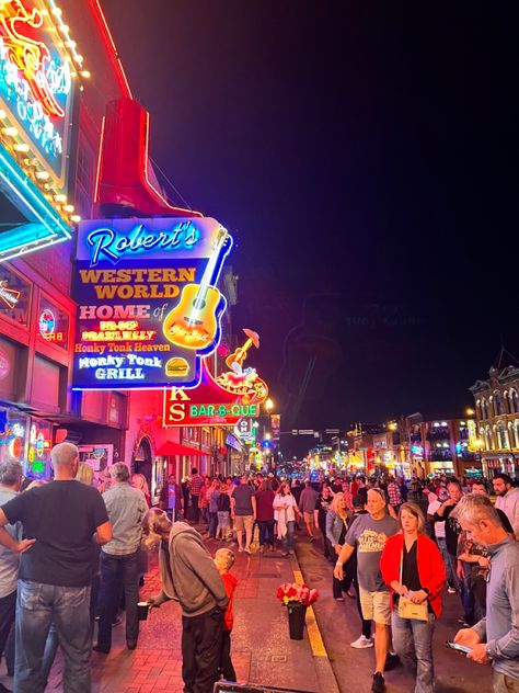 Broadway Nashville Aesthetic, Broadway Tennessee, Broadway Nashville Tennessee, Nashville At Night, Nashville Tennessee Aesthetic, Music Exhibition, Nashville Vibes, Nashville Girls Weekend, Book Locations