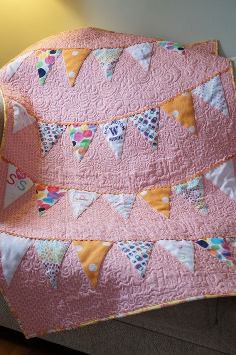 Baby Memory Quilt, Baby Clothes Blanket, Baby Clothes Quilt, Baby Blanket Personalized, Memory Blanket, Quilted Blanket, Sewing Baby Clothes, Keepsake Quilting, Trendy Baby Clothes