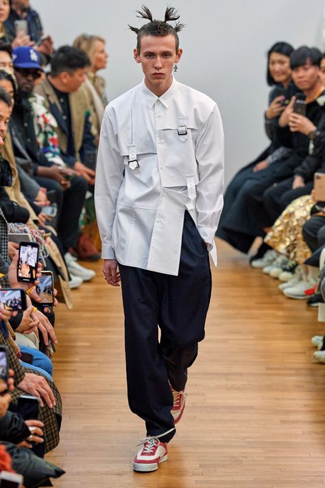 Comme des Garçons Shirt Fall 2020 Menswear Collection - Vogue Menswear For Women, Menswear Formal, Comme Des Garcons Menswear, Menswear Wedding, Tom Ford Menswear, Menswear Street Style, Menswear Suit, Menswear 2020, Menswear Editorial