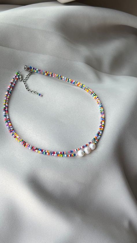 Beads Aesthetic Wallpaper, Collar Aesthetic Choker, Aesthetic Beads Necklace, Collares Aesthetic Diy, Chokers Aesthetic, Beads Necklace Aesthetic, Bisuteria Aesthetic, Choker Aesthetic, Kalung Manik-manik